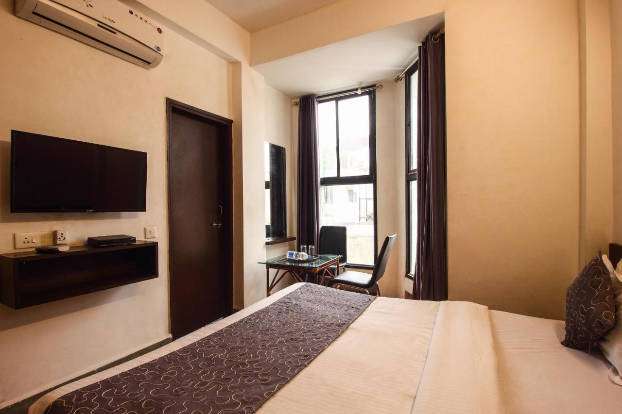 โอโย 3802 โฮเต็ล นิรมล เรซิเดนซี Hotel ออรังกาบัด ภายนอก รูปภาพ